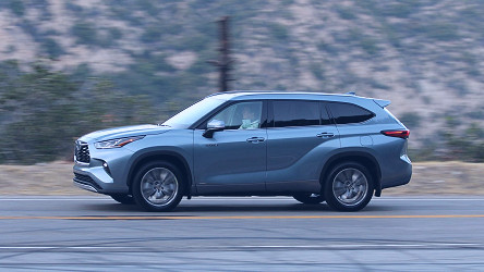 2020 Toyota Highlander Hybrid long-term introduction: Fuel-sippin' 3-row  joins us for a year - CNET